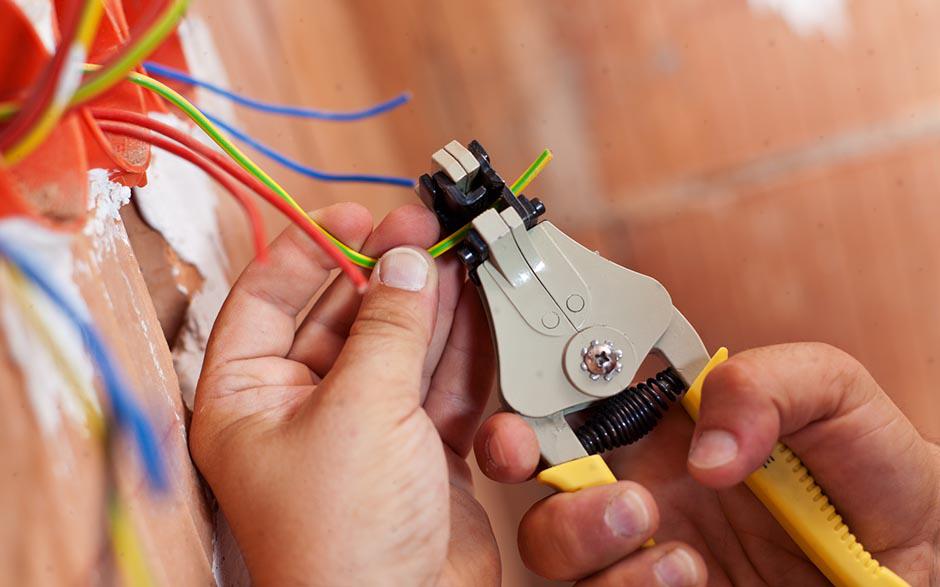 cherche électricien pas cher Paris 11